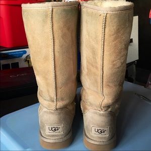 Women’s UGGS tall classic sand colored
